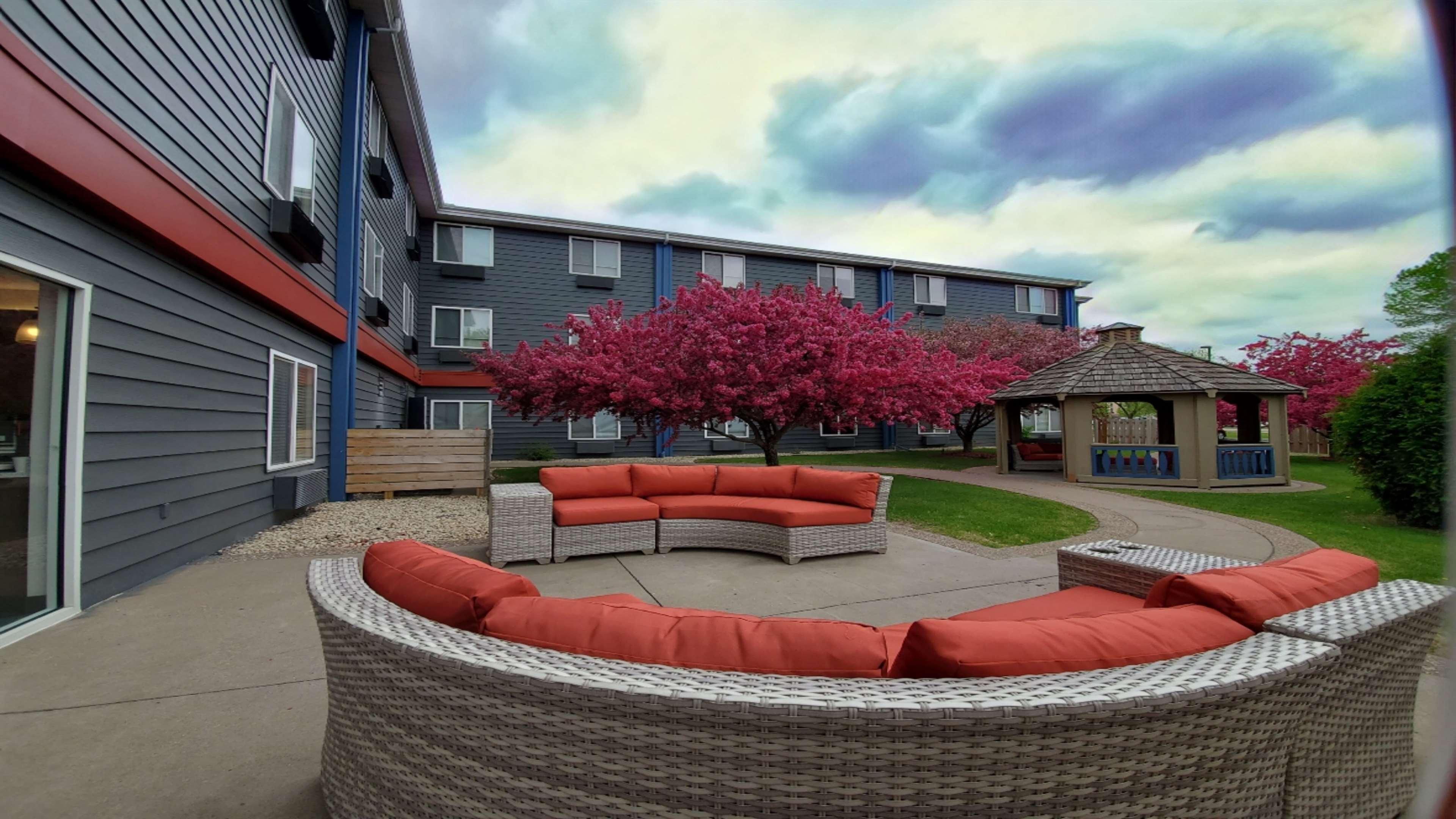 Best Western Plus Hudson I-94 Экстерьер фото