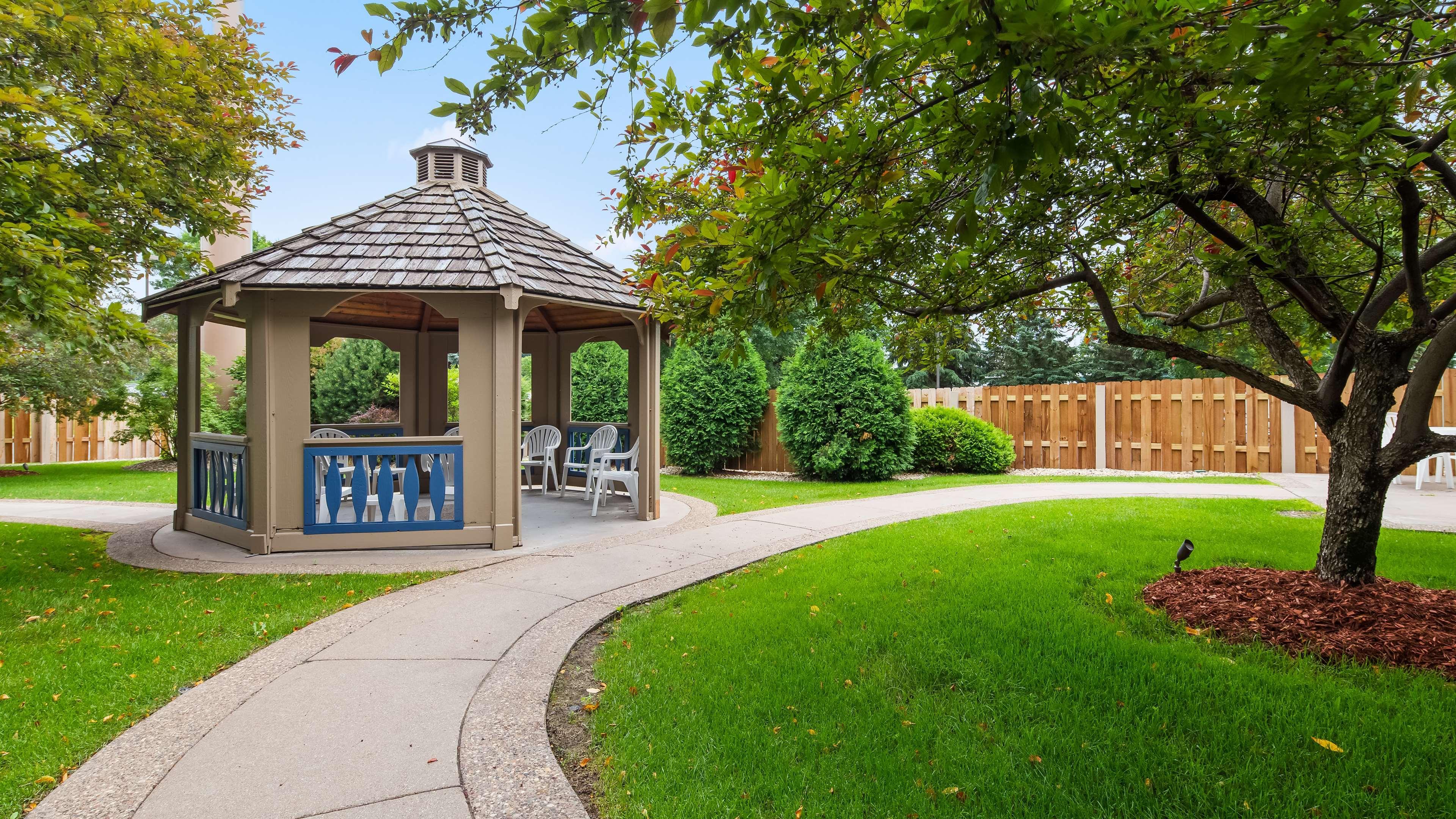 Best Western Plus Hudson I-94 Экстерьер фото